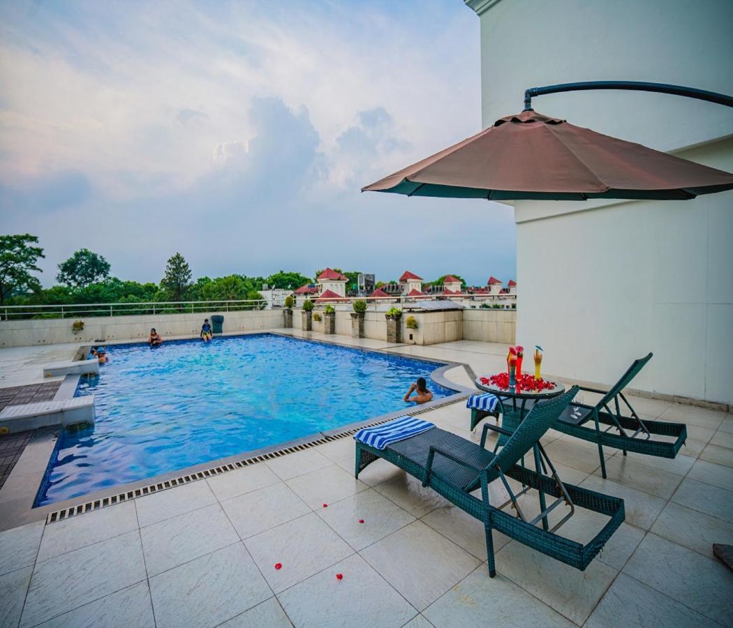 Barsana Hotel & Resort סיליגורי מראה חיצוני תמונה